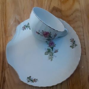 Single Porcelain Vintage Rose Cup and Dessert Plate